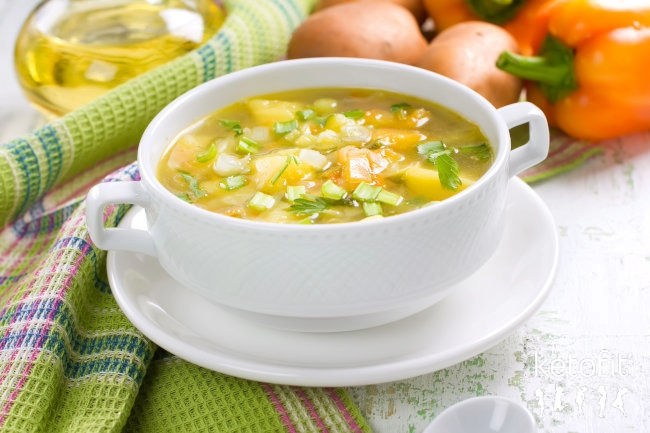 Polévka je oblíbená dietní večeře.